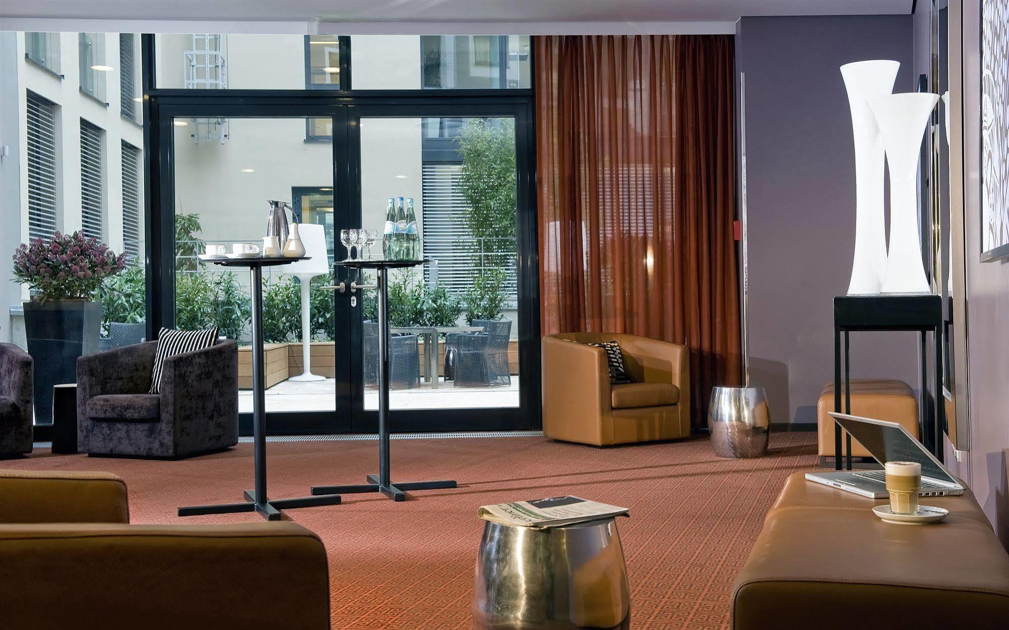 Adina Mitte Aparthotel
